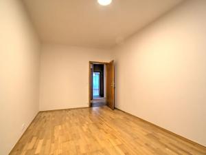 Pronájem bytu 2+kk, Praha - Žižkov, Jeseniova, 51 m2