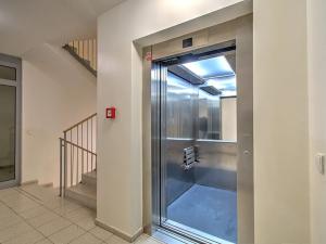 Pronájem bytu 2+kk, Praha - Žižkov, Jeseniova, 51 m2