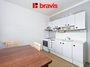 Prodej bytu 3+1, Brno, Bzenecká, 72 m2