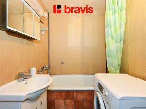Prodej bytu 3+1, Brno, Bzenecká, 72 m2