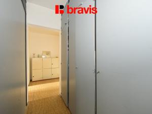 Prodej bytu 3+1, Brno, Bzenecká, 72 m2