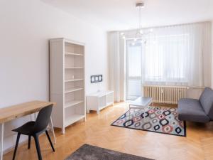 Pronájem bytu 2+1, Praha - Žižkov, Pod lipami, 53 m2