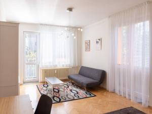 Pronájem bytu 2+1, Praha - Žižkov, Pod lipami, 53 m2