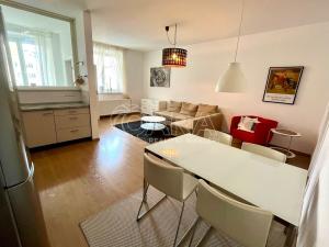 Pronájem bytu 3+kk, Praha - Vinohrady, Balbínova, 86 m2