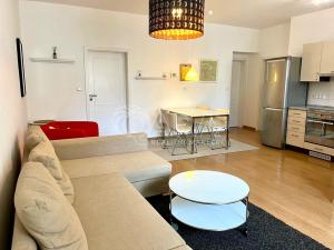 Pronájem bytu 3+kk, Praha - Vinohrady, Balbínova, 86 m2