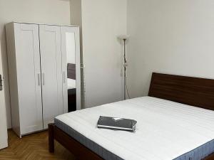 Pronájem bytu 2+kk, Praha - Dejvice, Pod kaštany, 60 m2