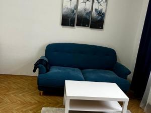 Pronájem bytu 2+kk, Praha - Dejvice, Pod kaštany, 60 m2