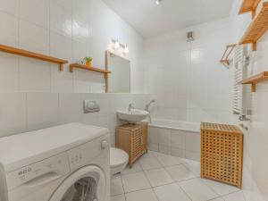 Pronájem bytu 2+kk, Praha - Vysočany, Pod Harfou, 51 m2
