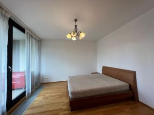 Pronájem bytu 3+kk, Praha - Žižkov, Ke kapslovně, 130 m2