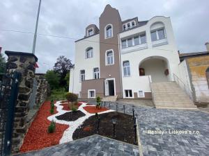 Pronájem bytu 2+kk, Ústí nad Labem - Střekov, Žukovova, 50 m2