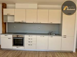 Prodej bytu 1+kk, Praha - Libeň, Zenklova, 81 m2