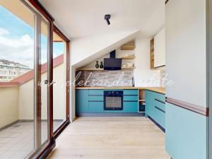 Prodej bytu 3+1, Praha - Vršovice, 28. pluku, 139 m2