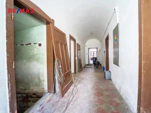 Prodej rodinného domu, Týnec nad Labem, Masarykovo náměstí, 142 m2
