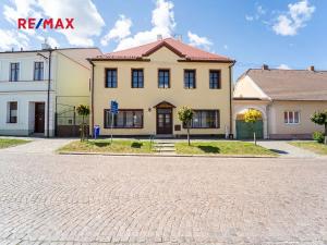 Prodej rodinného domu, Týnec nad Labem, Masarykovo náměstí, 142 m2