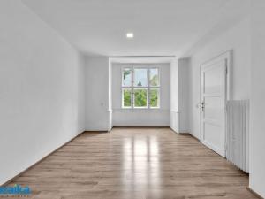 Pronájem bytu 3+1, Praha - Bubeneč, Eliášova, 100 m2