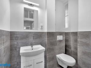 Pronájem bytu 3+1, Praha - Bubeneč, Eliášova, 100 m2