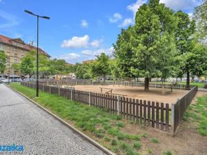 Pronájem bytu 3+1, Praha - Bubeneč, Eliášova, 100 m2