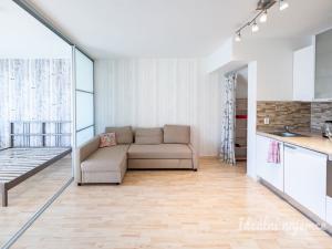 Pronájem bytu 2+kk, Praha - Vysočany, Skloněná, 44 m2