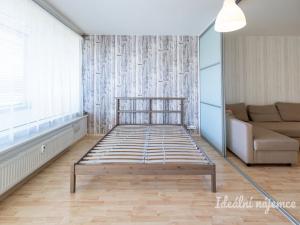 Pronájem bytu 2+kk, Praha - Vysočany, Skloněná, 44 m2
