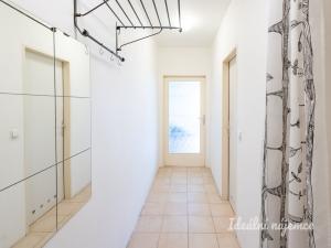 Pronájem bytu 2+kk, Praha - Vysočany, Skloněná, 44 m2