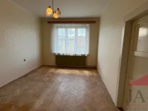 Prodej bytu 3+1, Klatovy - Klatovy V, Plánická, 128 m2