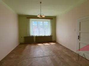 Prodej bytu 3+1, Klatovy - Klatovy V, Plánická, 128 m2