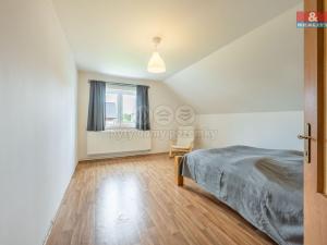 Prodej rodinného domu, Čečelice, Hřbitovní, 180 m2