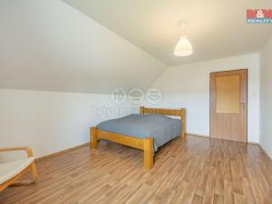 Prodej rodinného domu, Čečelice, Hřbitovní, 180 m2
