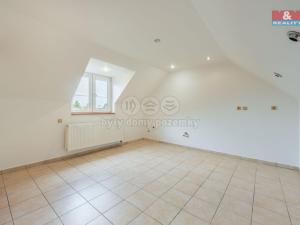 Prodej rodinného domu, Čečelice, Hřbitovní, 180 m2