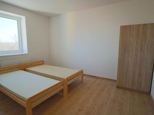 Pronájem bytu 2+kk, Milovice - Mladá, Rakouská, 55 m2