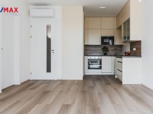 Pronájem bytu 2+kk, Praha - Hostivař, Nurmiho, 49 m2
