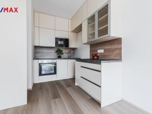 Pronájem bytu 2+kk, Praha - Hostivař, Nurmiho, 49 m2