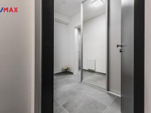 Pronájem bytu 2+kk, Praha - Hostivař, Nurmiho, 49 m2