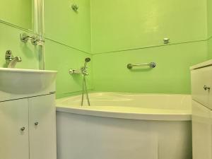Pronájem bytu 2+1, Krnov - Pod Bezručovým vrchem, I. P. Pavlova, 60 m2
