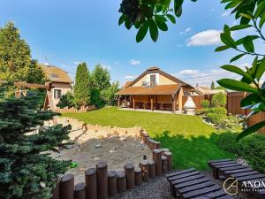 Prodej ubytování, Lednice, Nejdecká, 594 m2