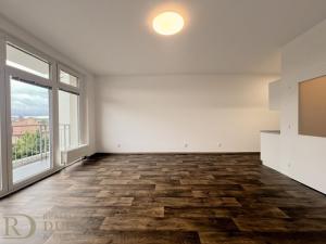 Pronájem bytu 1+kk, Říčany, Komenského náměstí, 35 m2