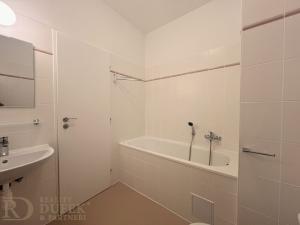 Pronájem bytu 1+kk, Říčany, Komenského náměstí, 35 m2
