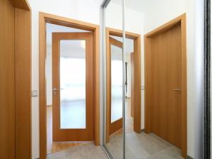 Pronájem bytu 1+kk, Praha - Liboc, Evropská, 33 m2