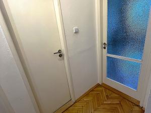 Pronájem bytu 1+1, Praha - Strašnice, Nedvězská, 40 m2