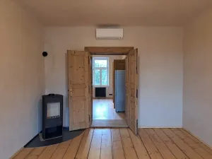 Pronájem bytu 1+1, Praha - Holešovice, U papírny, 43 m2