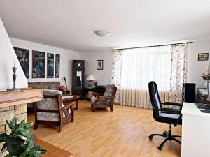 Prodej rodinného domu, Vyžlovka, Na Poštolce, 180 m2