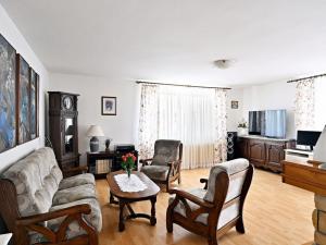 Prodej rodinného domu, Vyžlovka, Na Poštolce, 180 m2