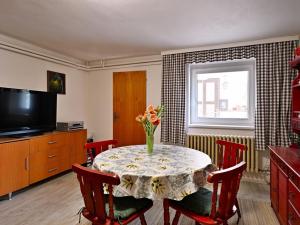 Prodej rodinného domu, Vyžlovka, Na Poštolce, 180 m2