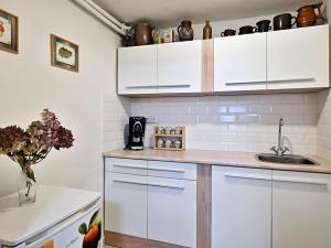 Prodej rodinného domu, Vyžlovka, Na Poštolce, 180 m2