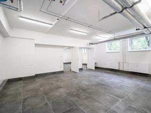 Pronájem obchodního prostoru, Praha - Kobylisy, Bergerova, 39 m2