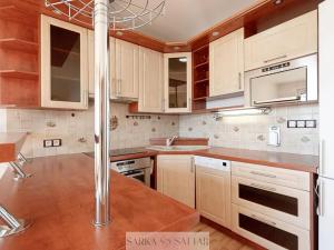 Prodej bytu 2+kk, Praha - Dolní Měcholupy, Kryšpínova, 48 m2