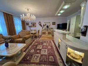 Prodej bytu 4+kk, Karlovy Vary, Sadová, 100 m2