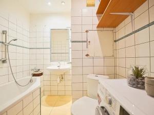 Prodej bytu 1+kk, Praha - Háje, Hlavatého, 32 m2