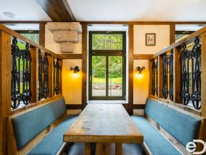 Pronájem ubytování, Jablonec nad Nisou, U Lesního divadla, 2930 m2