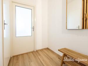 Pronájem bytu 2+kk, Praha - Modřany, Pertoldova, 41 m2
